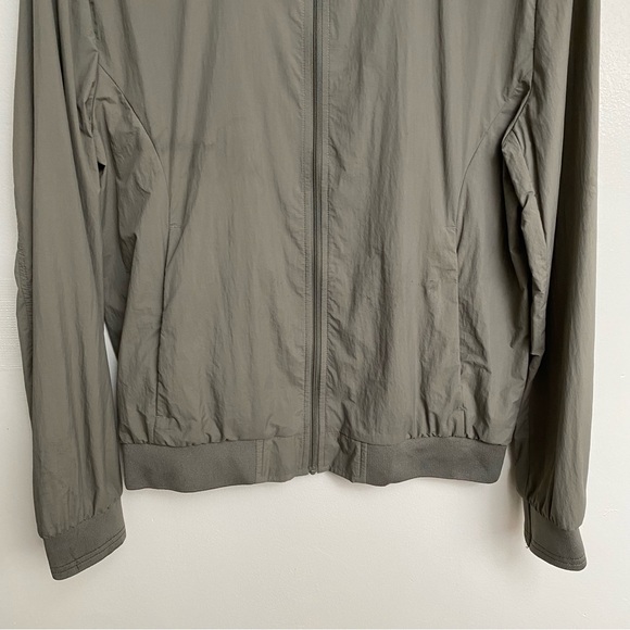 MNG Performance Lightweight Jacket - Picture 3 of 14